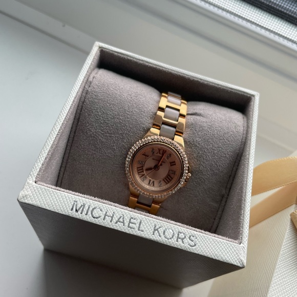 Michael Kors women’s watch rosegold -authentic - Picture 3 of 4